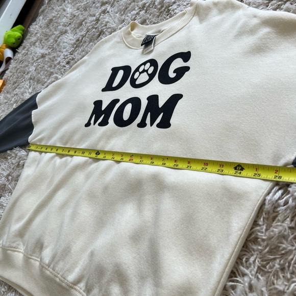 NWOT Fleece-Lined Dog Mom Sweatshirt Color Block Dog Lovers Slouchy Relaxed Fit - Picture 16 of 17
